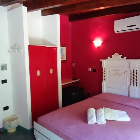 بيت ضيافة Palazzo Ricordi *